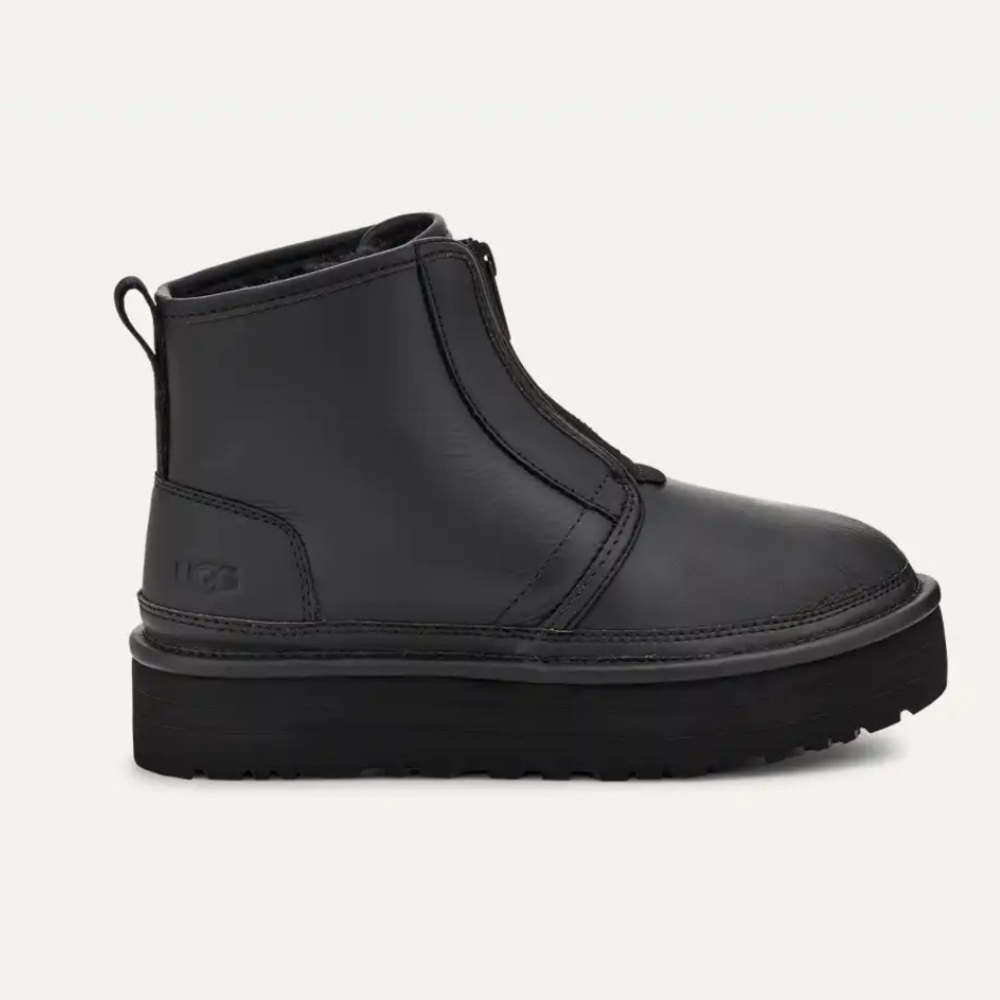 UGG NEUMEL PLATFORM ZIP Size: 9 leather boots